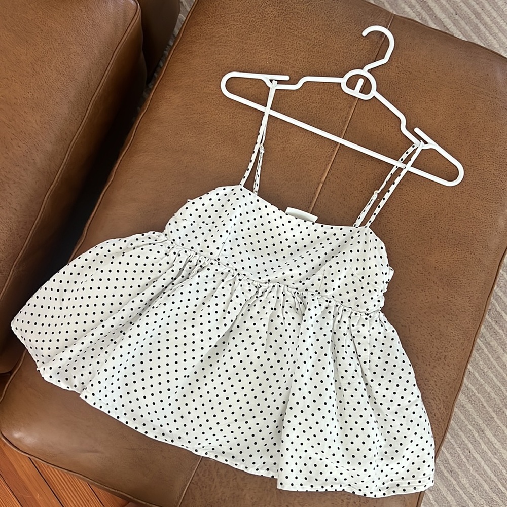 ⚪️⚫️ Kate Spade & target collaboration White and Black Polka Dot Top. NWOT!!